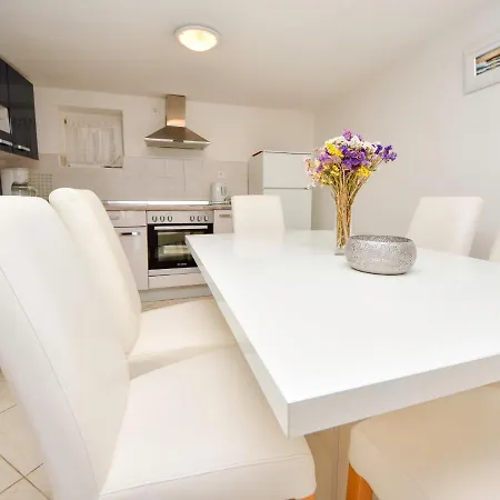 Tanja-3 By Interhome *